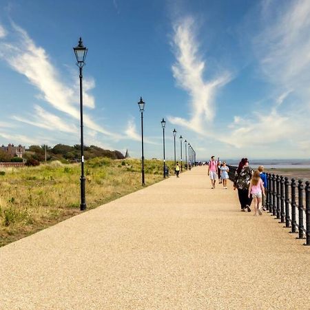 A Charming, Spacious 2 Bedroom Apartment In Lytham Lytham St Annes Luaran gambar